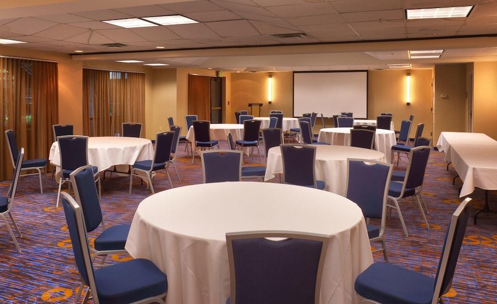 Best Western Plus Provo University Inn Bagian luar foto
