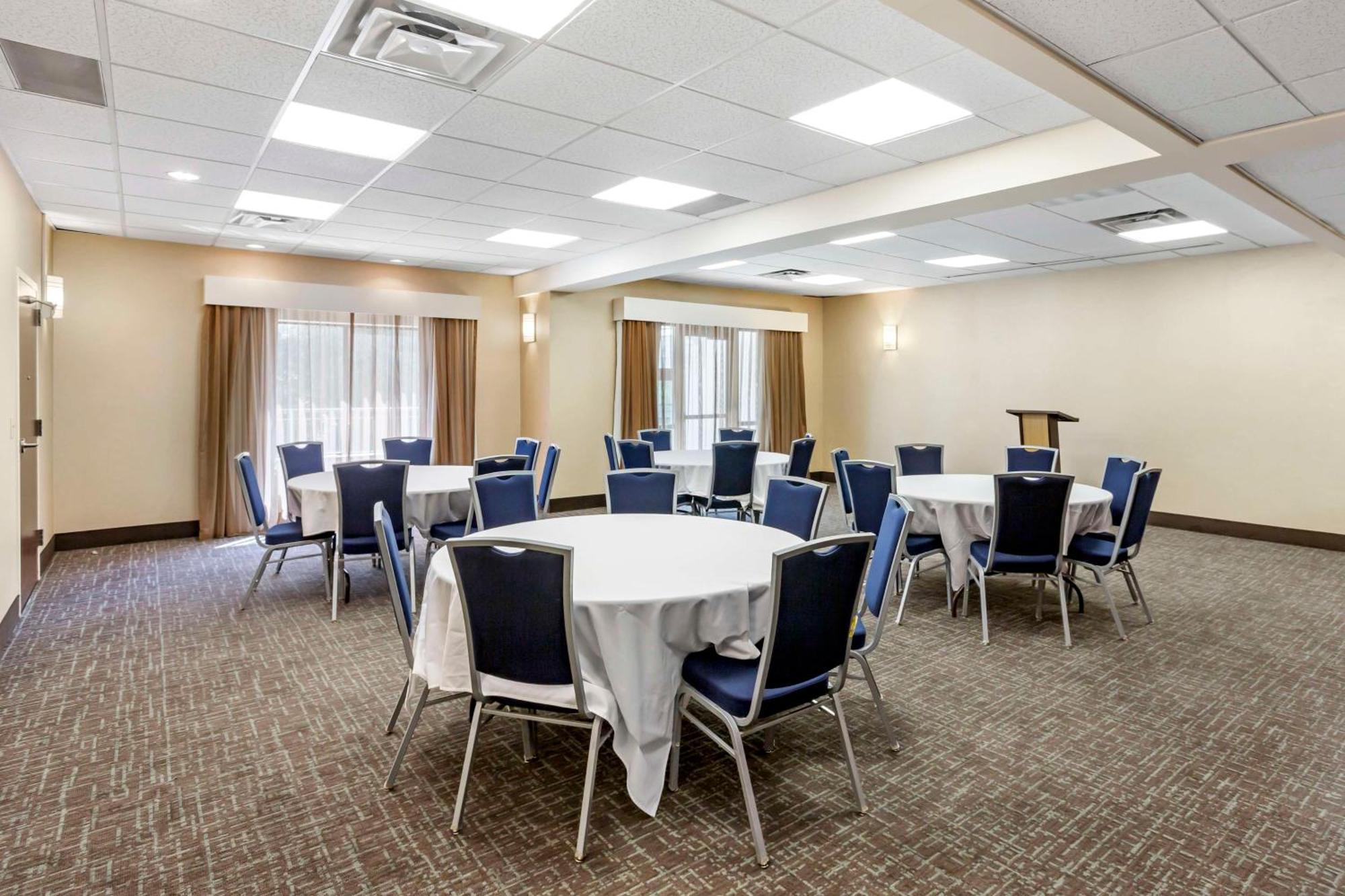Best Western Plus Provo University Inn Bagian luar foto